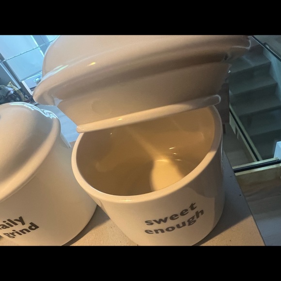 “Little Tomato Company” ceramic cannisters. - Picture 4 of 5